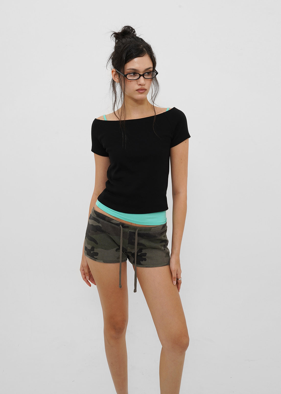 STANDARD SLIM OFF-SHOULDER SHORT SLEEVE TEE 5