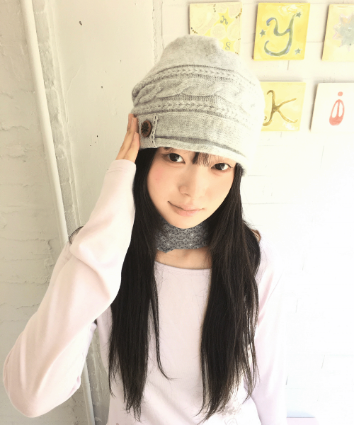 BUTTON CABLE KNIT STRING BEANIE - 3 COLORS LIGHT GREY
