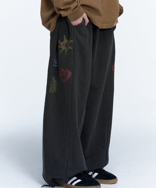 ETHNIC SYMBOL PIGMENT SWEATPANTS - 2 COLORS SMOKE BLACK