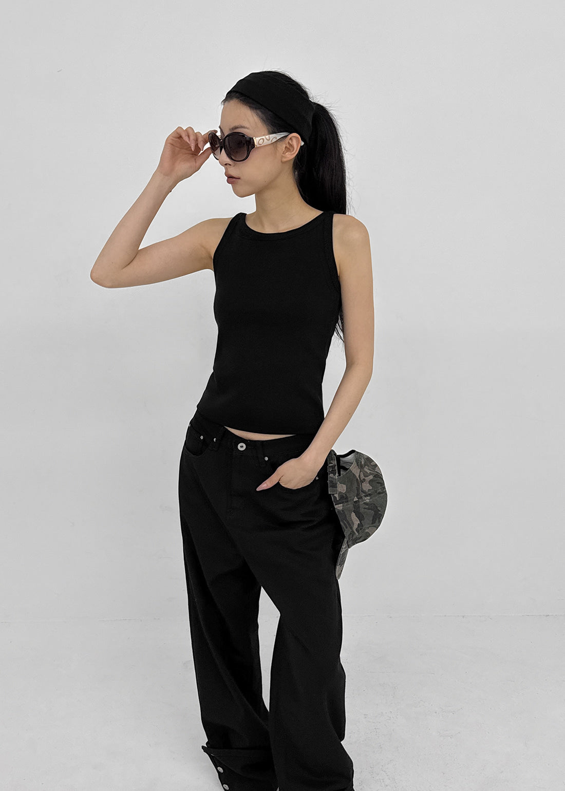 U-NECK RIBBED TANK - 7 COLORS 7