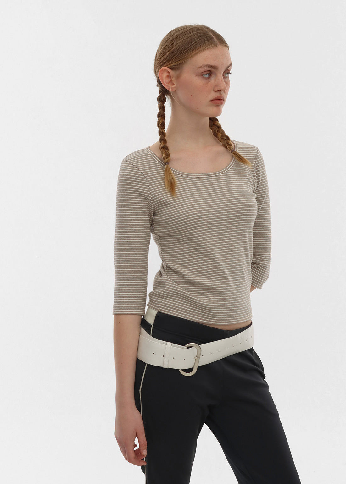 STANDARD U-NECK 3/4 SLEEVE TEE 1