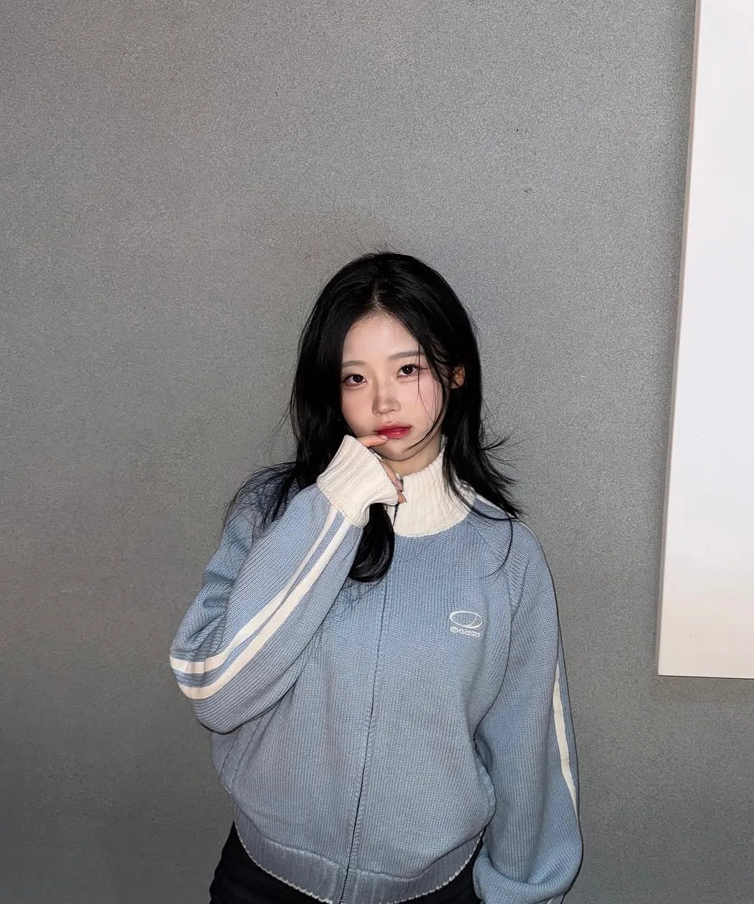 SPORTY TRACK SEMI-CROP KNIT ZIP-UP - SKY BLUE