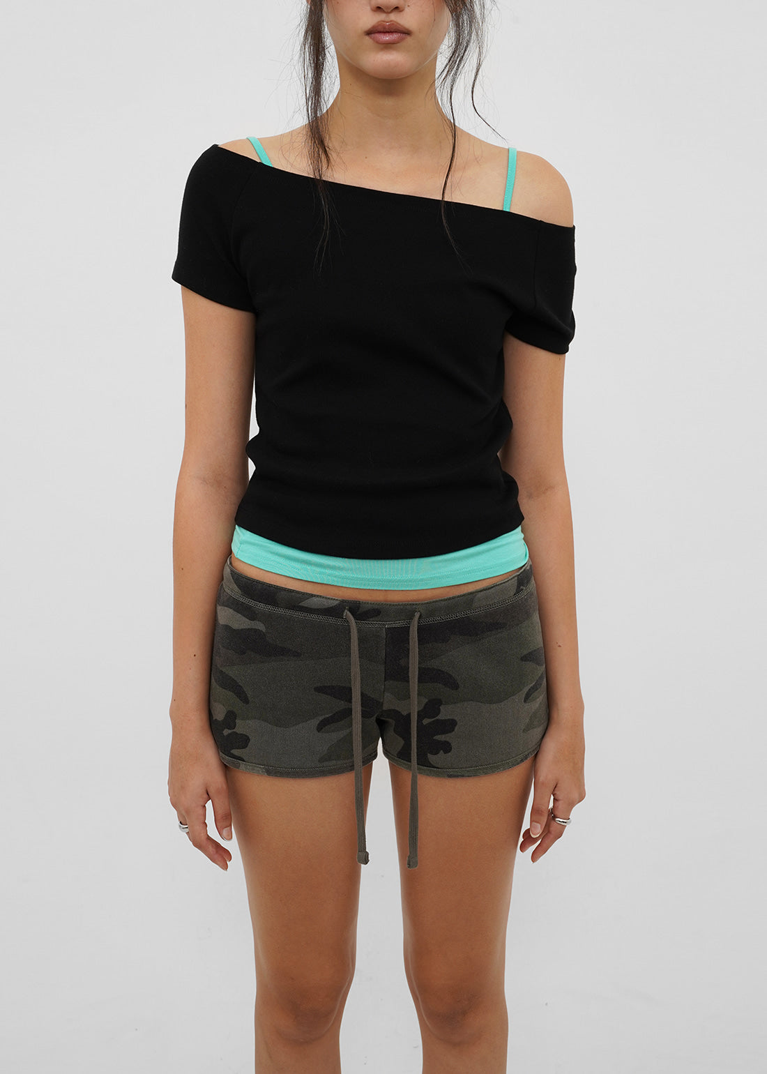 STANDARD SLIM OFF-SHOULDER SHORT SLEEVE TEE 6