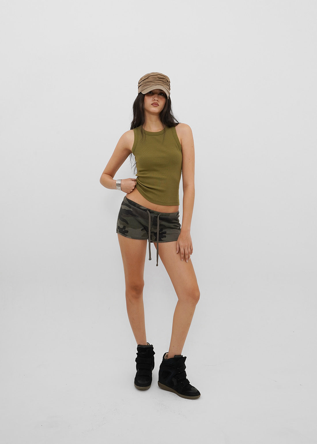 BASIC RIBBED ROUND MANGO TANK 7