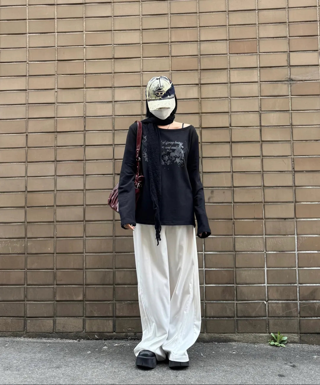 AMBER BUCKLE SHOULDER BAG BURGUNDY