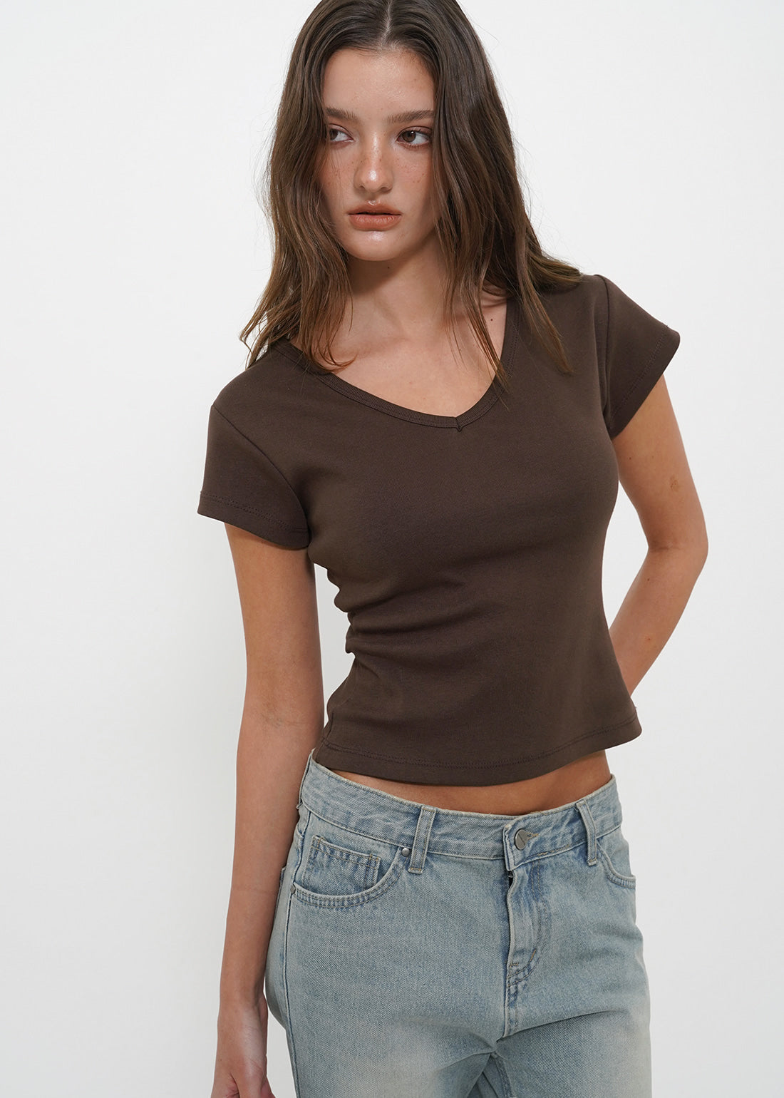 STANDARD SHORT SLEEVE V-NECK SHORT SLEEVE TEE 2