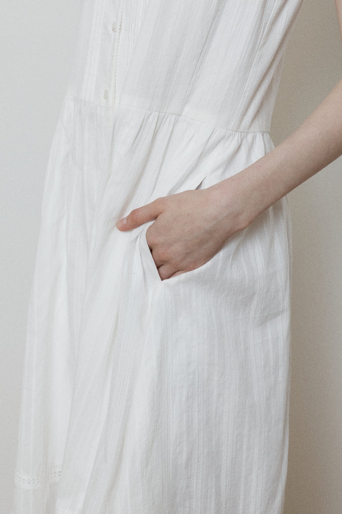 【YOONA同款】 EYELET BUTTON LAYERED ONE-PIECE