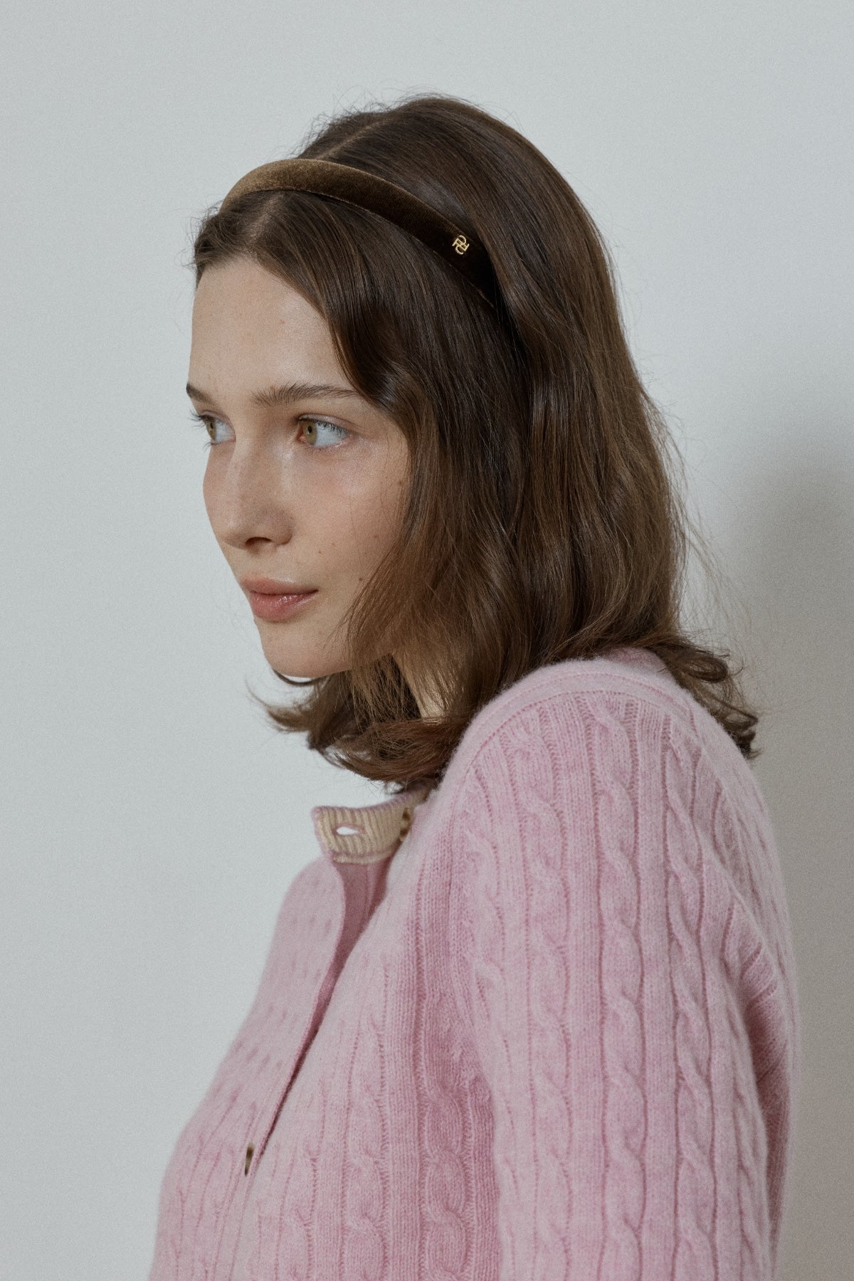 DP LOGO VELVET HAIRBAND