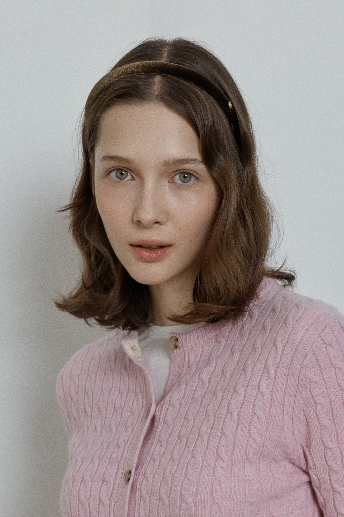 DP LOGO VELVET HAIRBAND