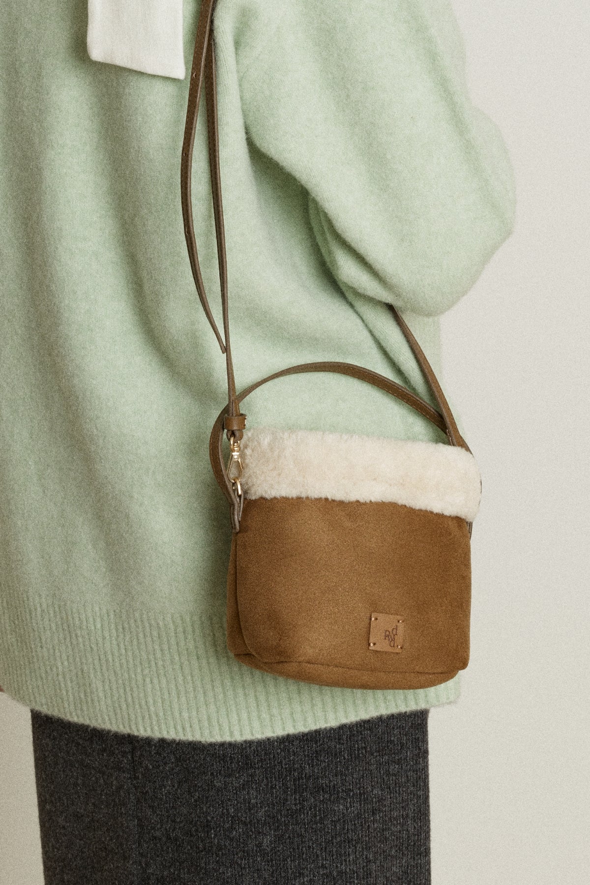 【YOONA同款】 PETIT SCONE MUSTANG BAG