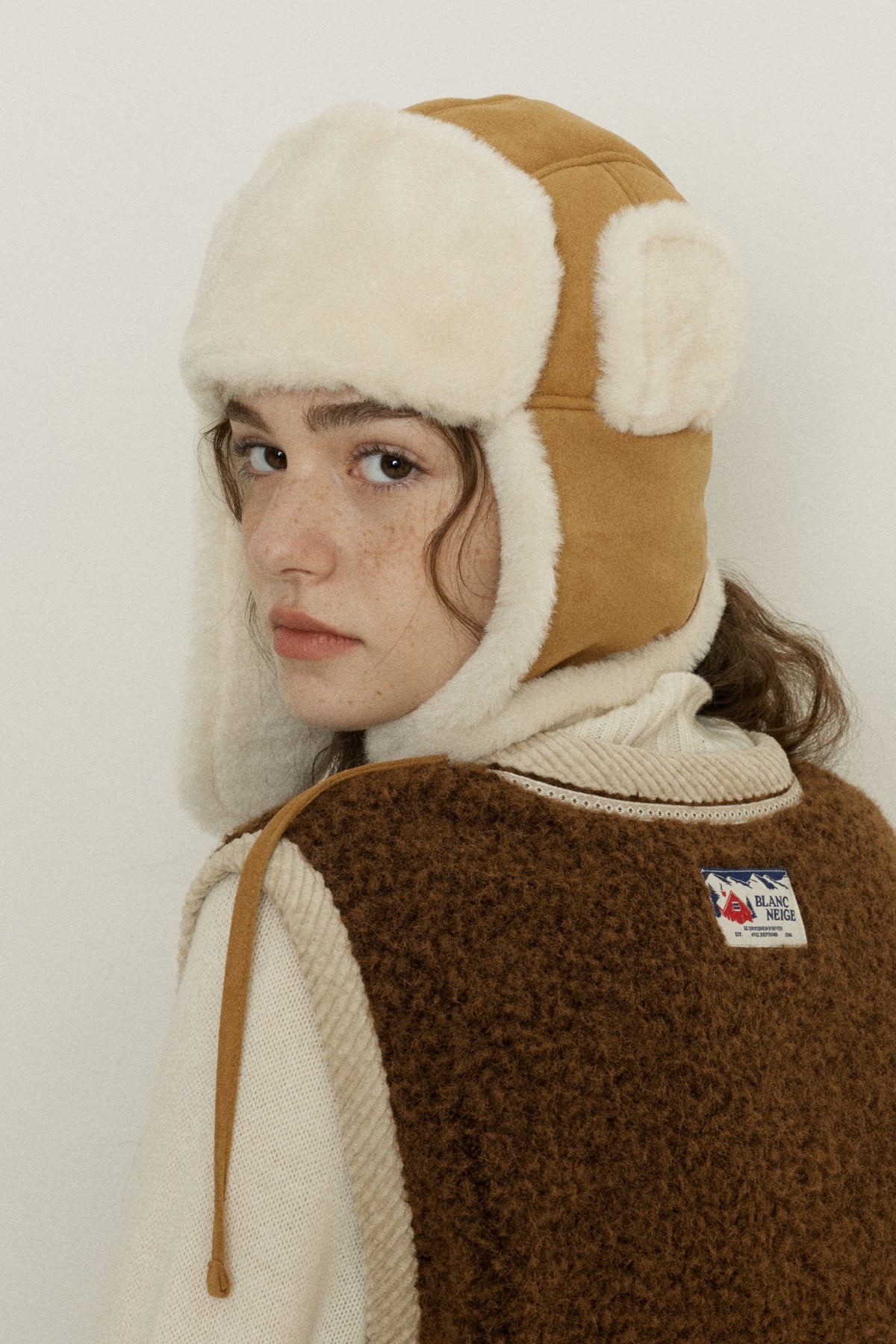 【YOONA同款】 SHEARLING MUSTANG TRAPPER HAT