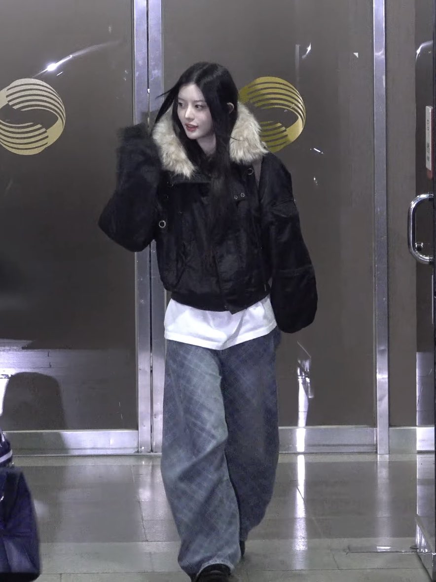 Eyelet Fur MA-1 (BLACK) #MINJU同款!