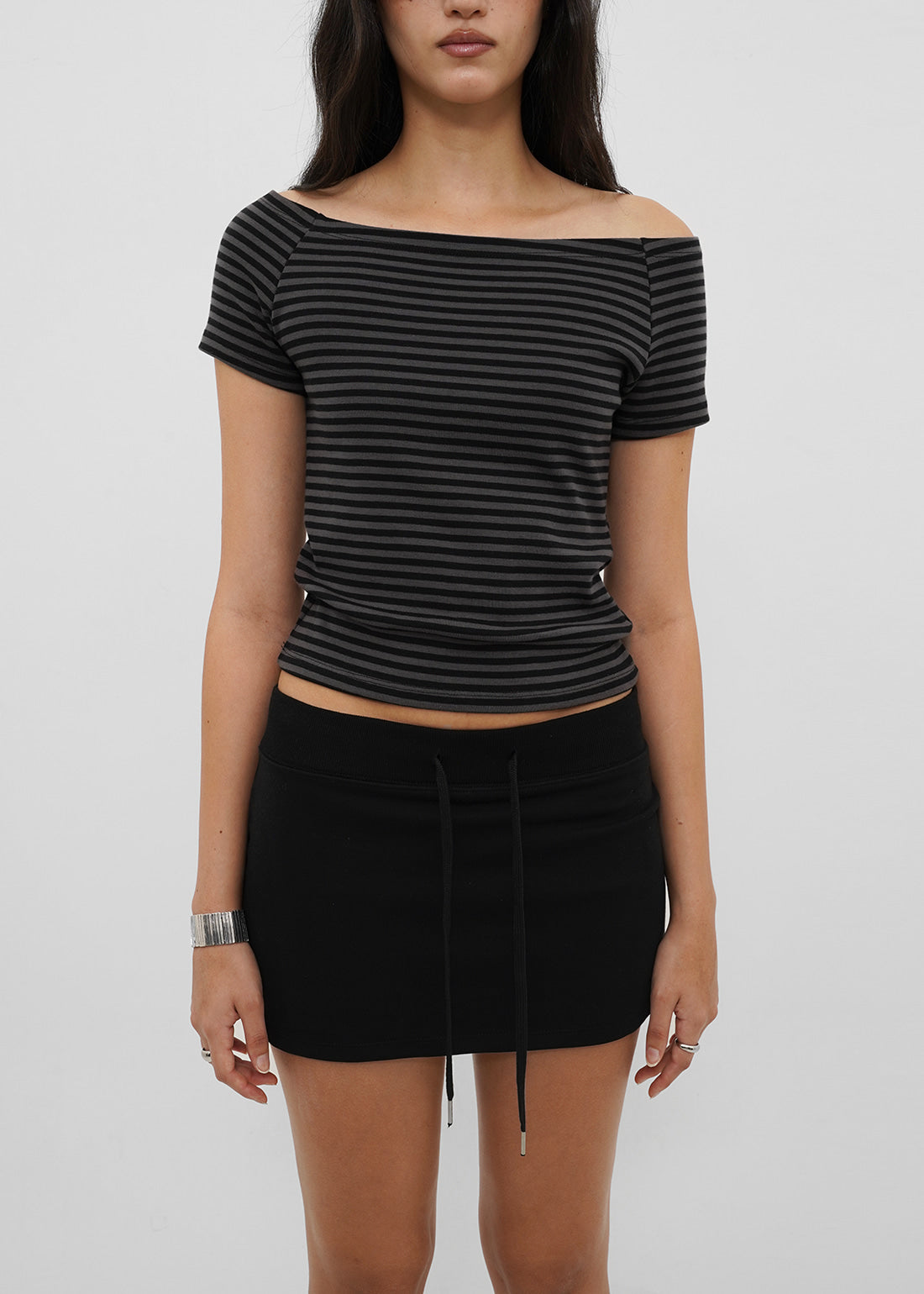 STANDARD SLIM OFF-SHOULDER SHORT SLEEVE TEE 10