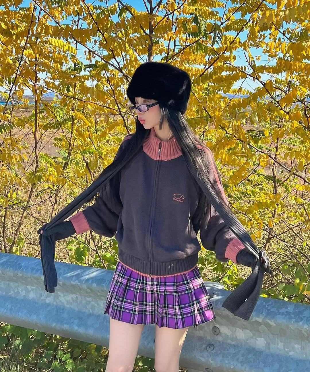 SPORTY TRACK SEMI-CROP KNIT ZIP-UP - CHARCOAL