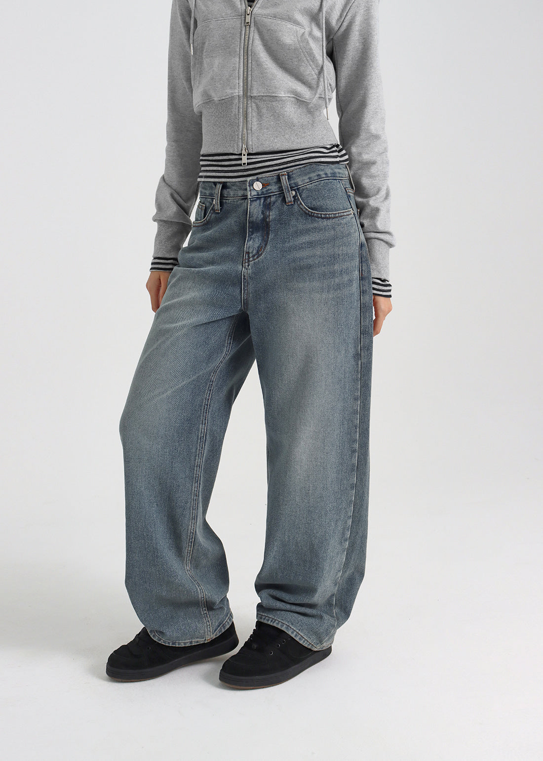 STANDARD WIDE JEANS 4