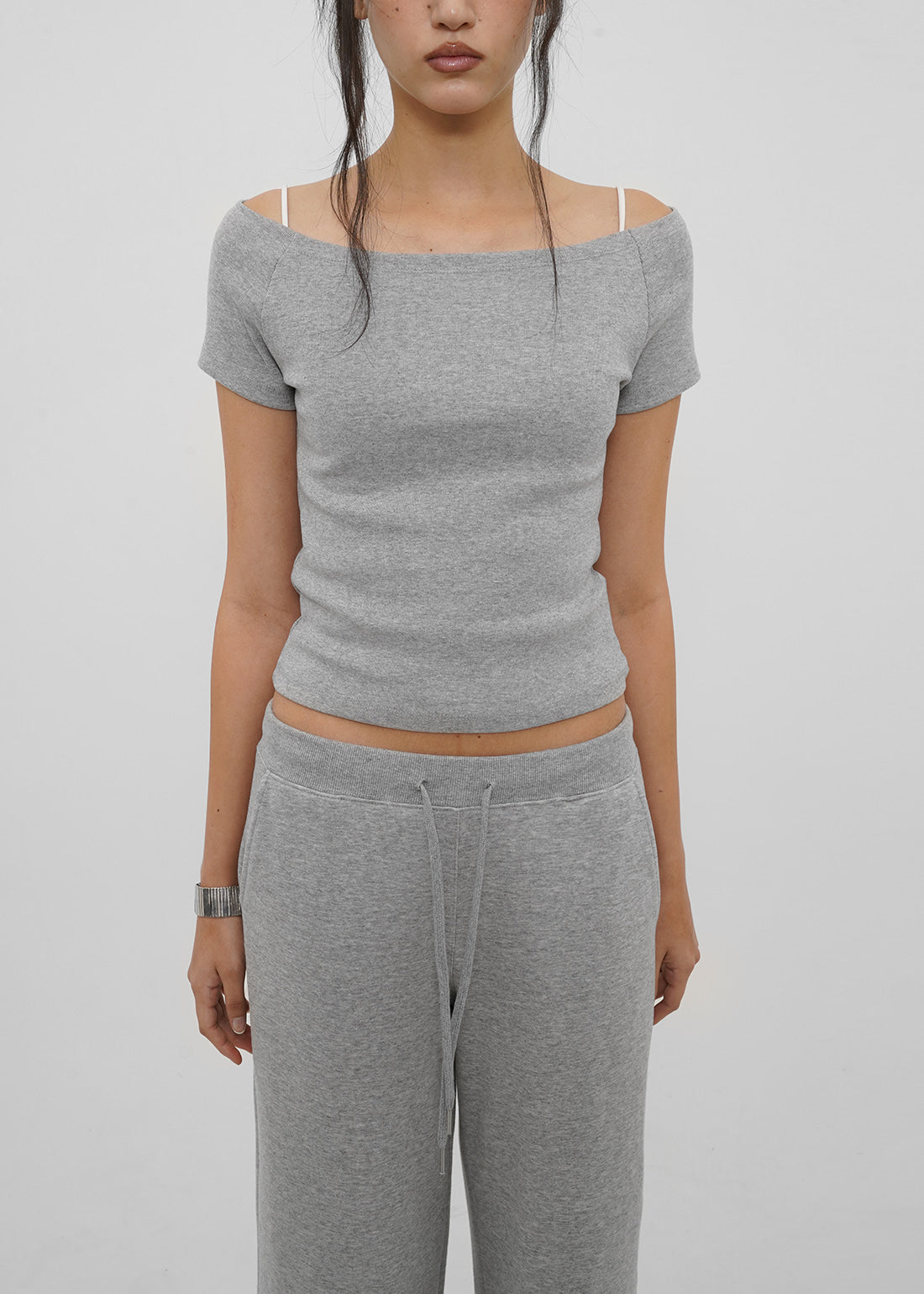 STANDARD SLIM OFF-SHOULDER SHORT SLEEVE TEE 3