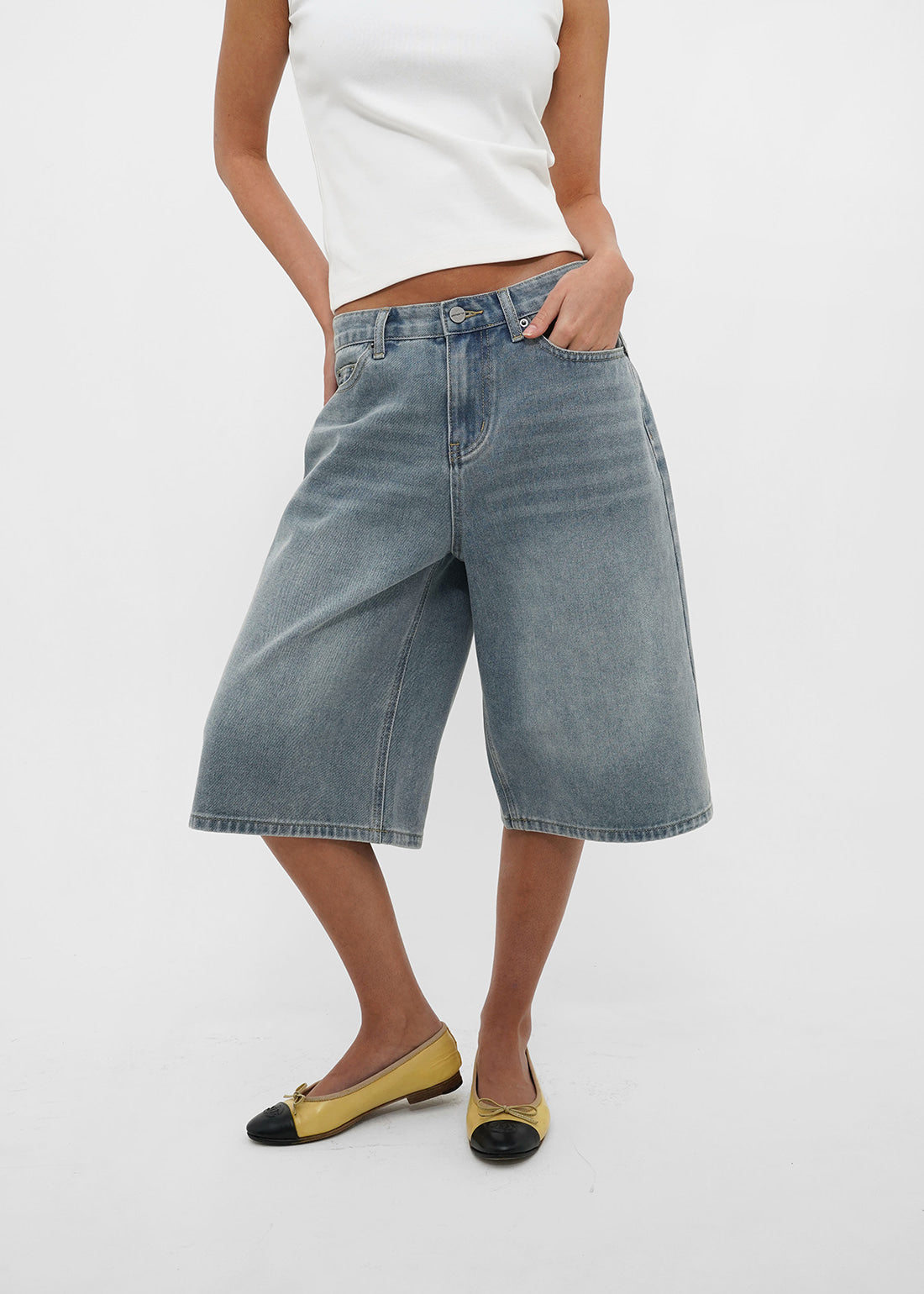 VINTAGE BERMUDA JEANS 2