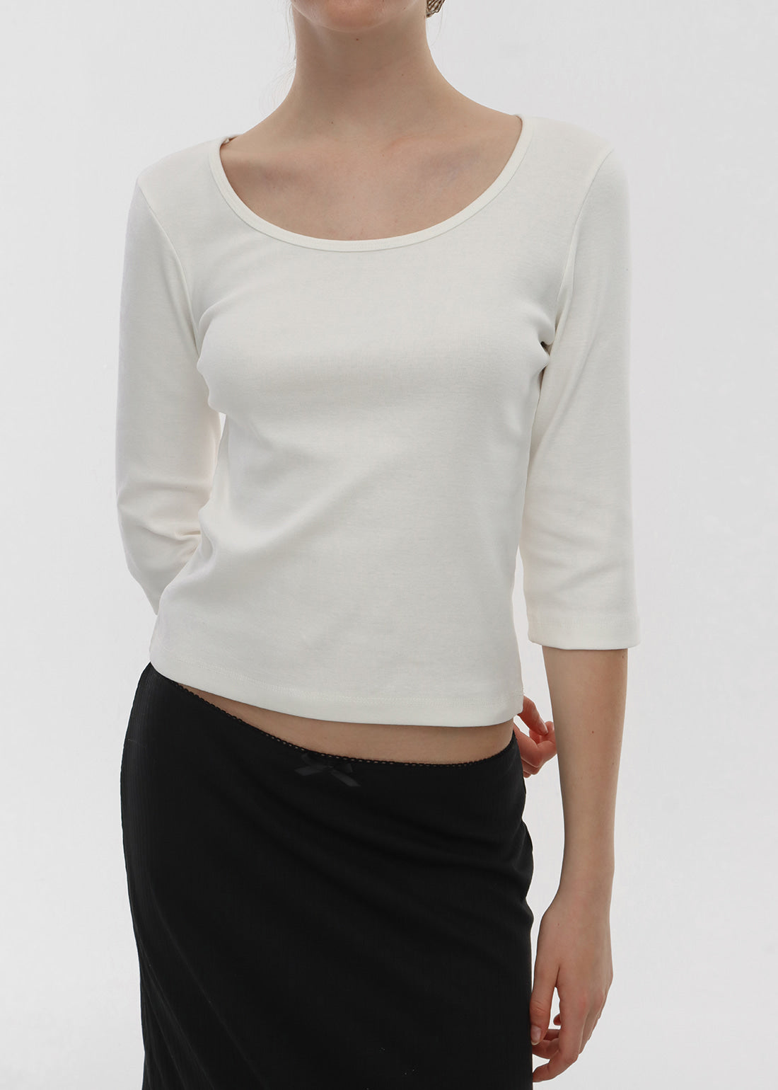 STANDARD U-NECK 3/4 SLEEVE TEE 14