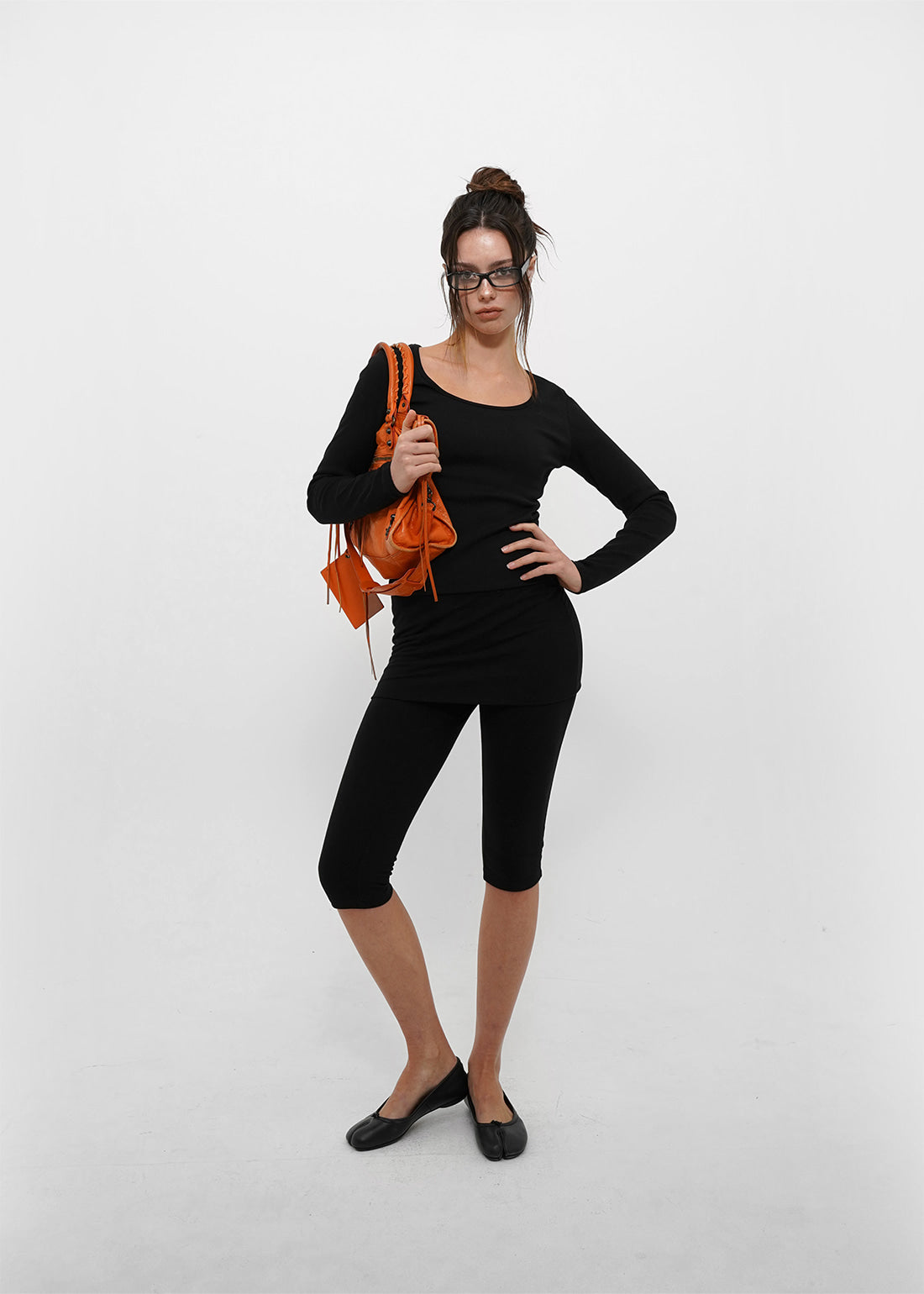 STRETCH STANDARD SLIM U-NECK LONG SLEEVE TEE 1