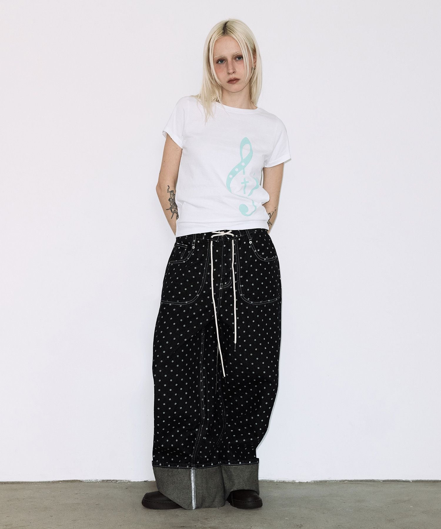 CLEF SYMBOL TEE - 2 COLORS WHITE 3