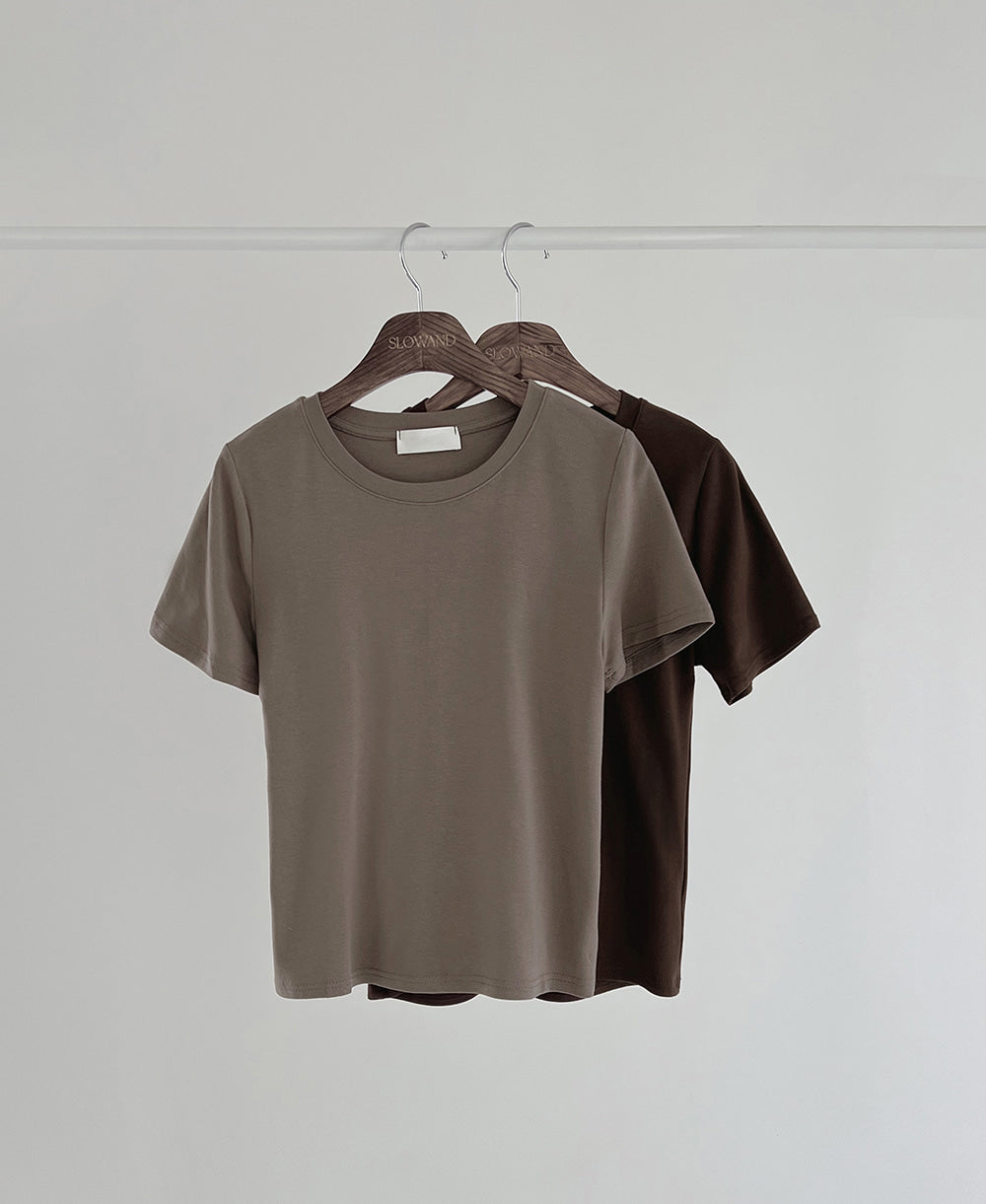MOISTURE SKIN-FIT TEE additional