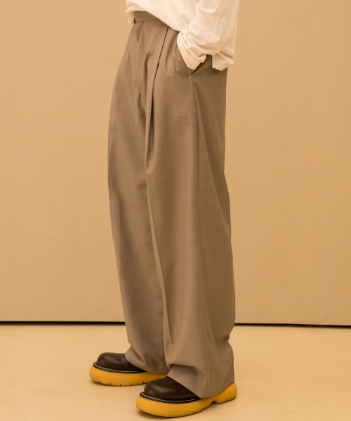 ONE TUCK WIDE SLACKS - 5 COLORS BEIGE
