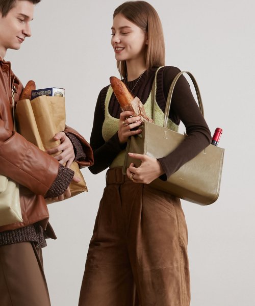 OBLONG BAG · - 3 COLORS BLACK