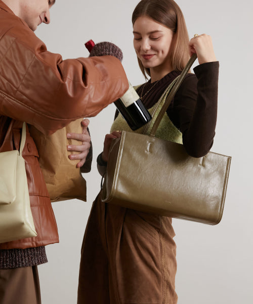 OBLONG BAG · - 3 COLORS BLACK