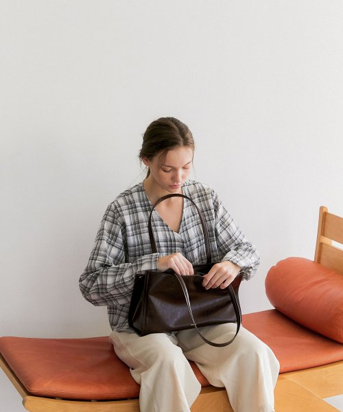 OBLONG BAG · - 3 COLORS BLACK
