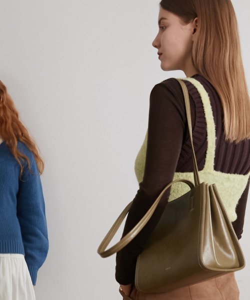 OBLONG BAG MINI · - 4 COLORS BLACK