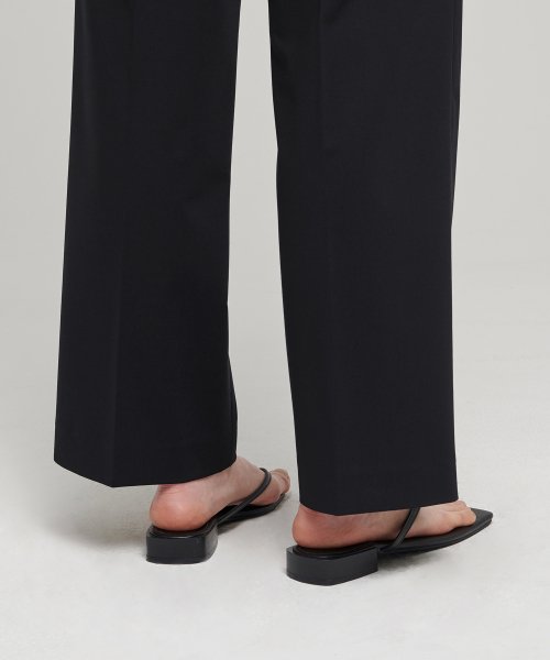 STRAIGHT HIDDEN BANDING SLACKS BLACK