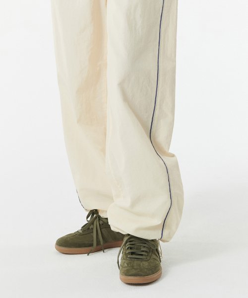 SIDE LINE WIDE TRACK PANTS - 4 COLORS CREAM