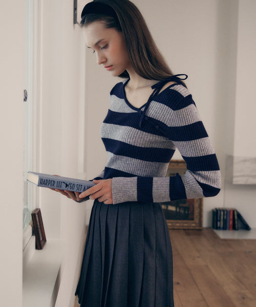 CUT OUT RIBBON BOARDER KNIT - 3 COLORS NAVY