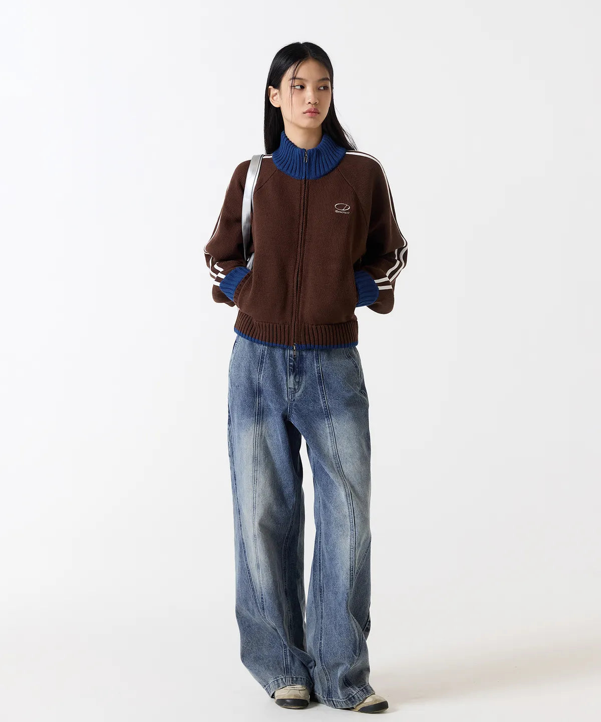 SPORTY TRACK SEMI-CROP KNIT ZIP-UP - BROWN