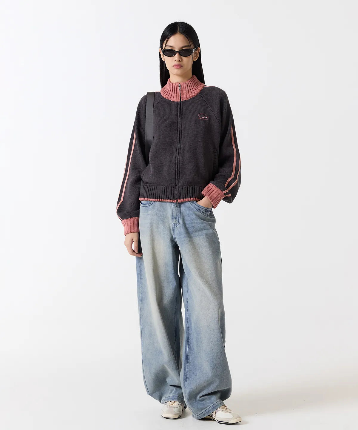 SPORTY TRACK SEMI-CROP KNIT ZIP-UP - CHARCOAL