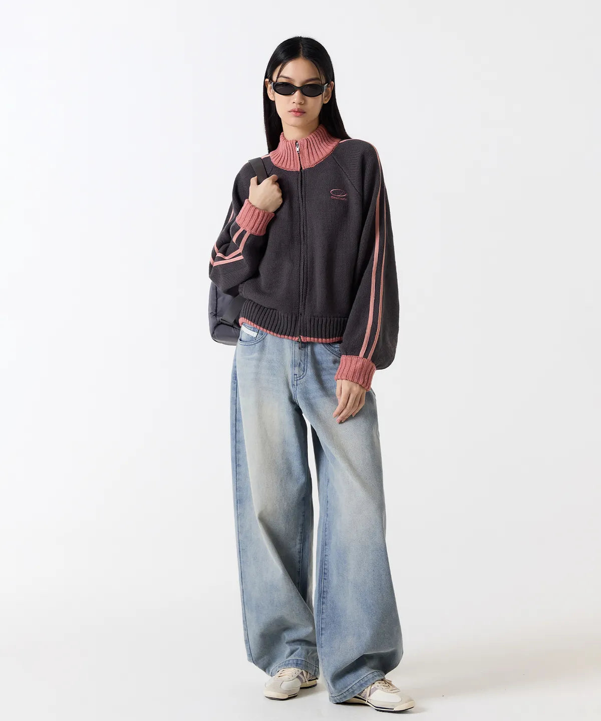 SPORTY TRACK SEMI-CROP KNIT ZIP-UP - CHARCOAL