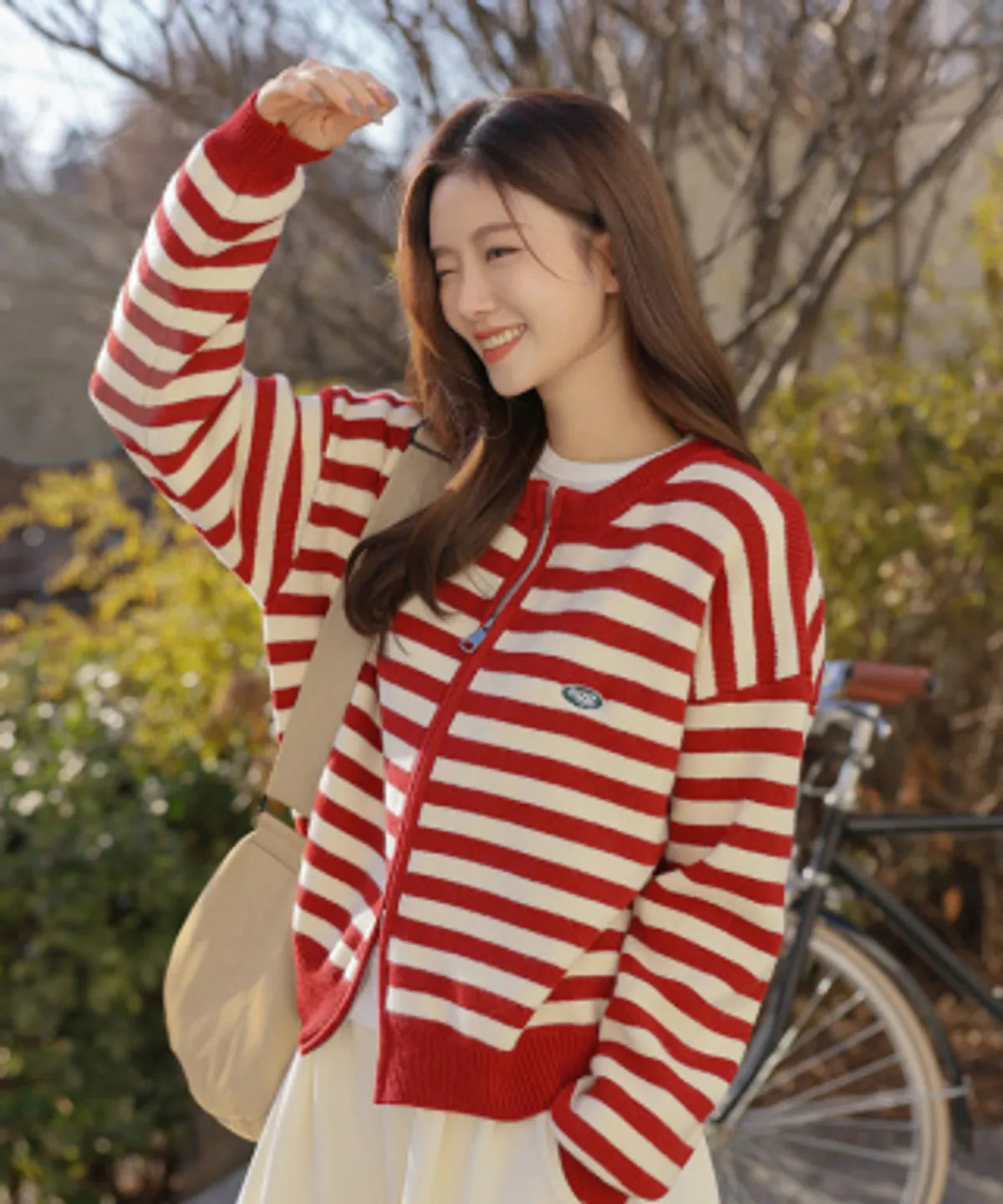 EGG EMBROIDERY TWO-WAY KNIT ZIP-UP CARDIGAN