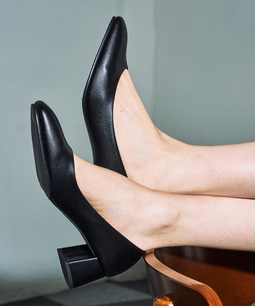 ROUND TOE PUMPS PLATFORM BLACK