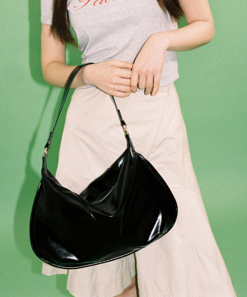 HALF MOON BAG (CRINKLE BLACK) - 2 COLORS BLACK