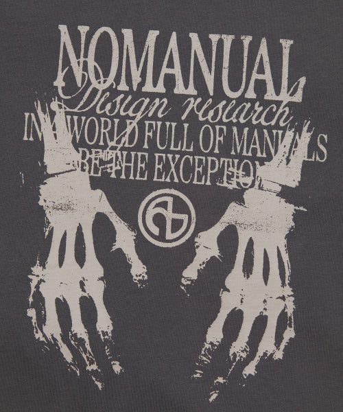 SKELETON HANDS T-SHIRT
