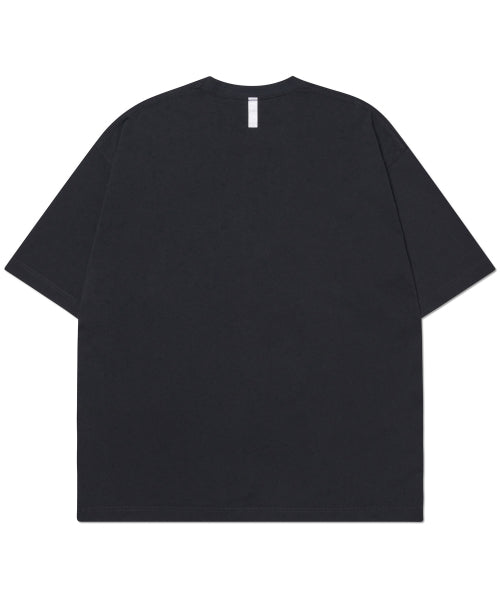 ARCHED TEXT T-SHIRT - BLACK - 2 COLORS