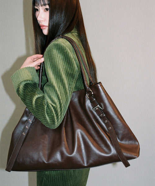 TRAPEZ BAG (CHOCO BROWN) BROWN