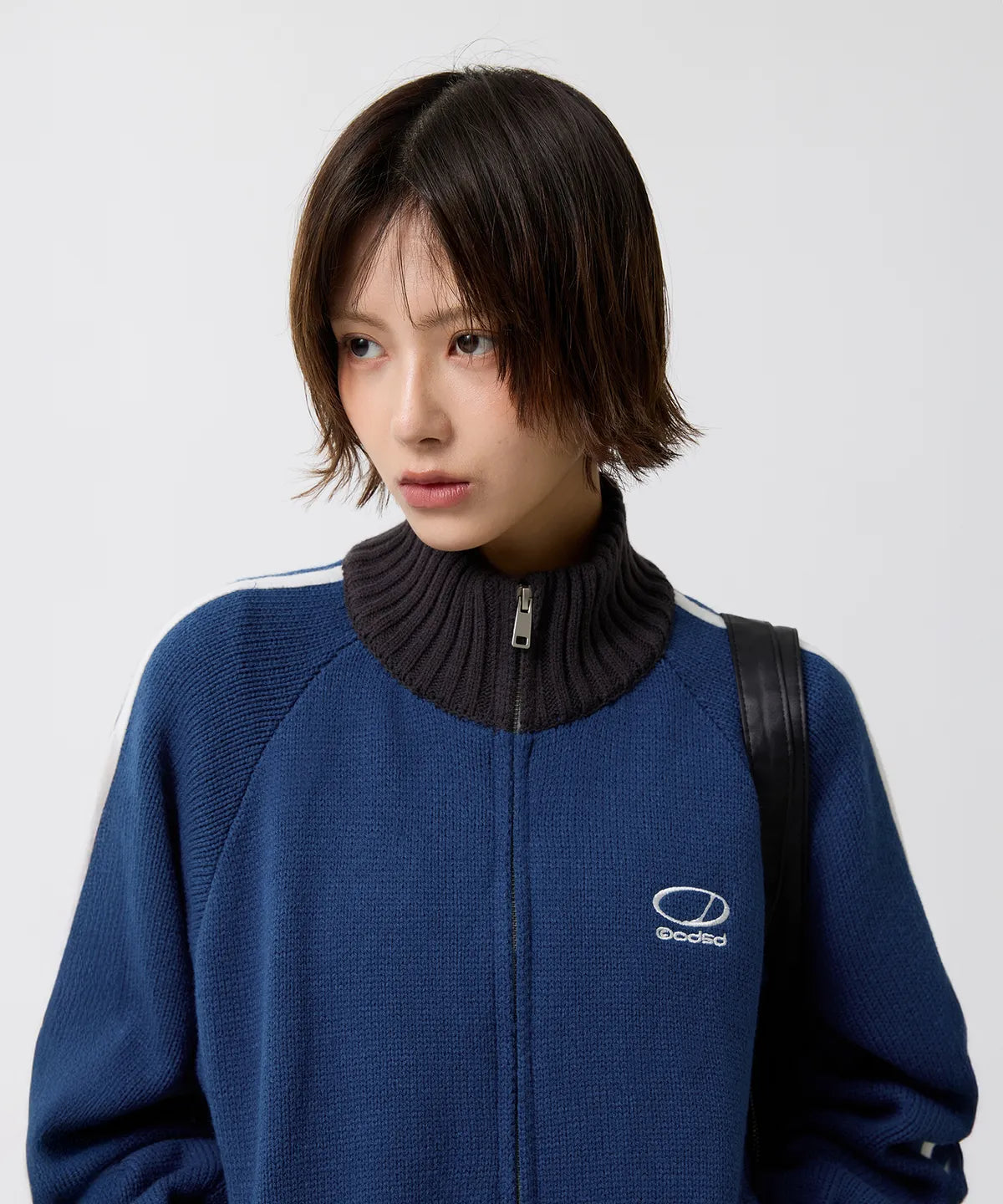 SPORTY TRACK SEMI-CROP KNIT ZIP-UP - BLUE
