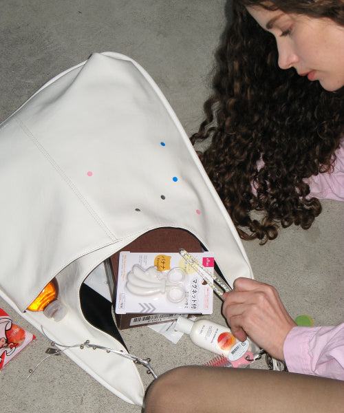 SLASH HOBO BAG (BLACK) - 2 COLORS CREAM