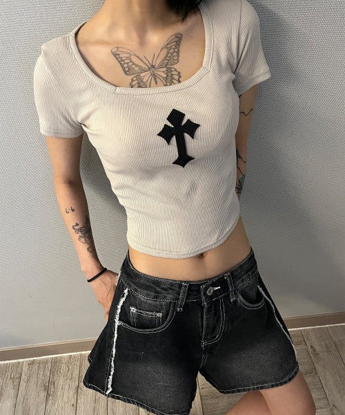 CROSS SQUARE NECK T-SHIRT - 8 COLORS BEIGE