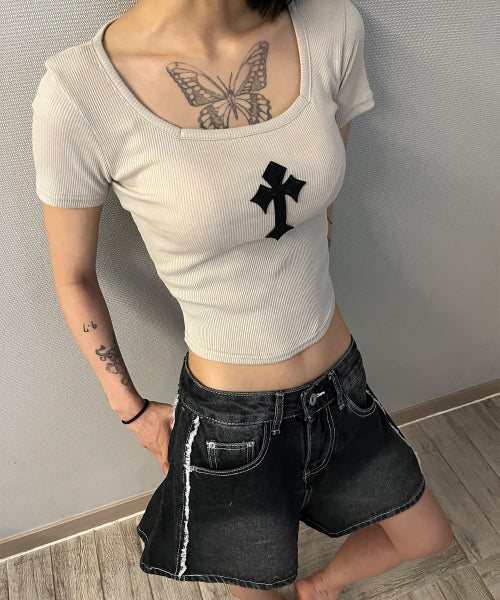 CROSS SQUARE NECK T-SHIRT - 8 COLORS BEIGE