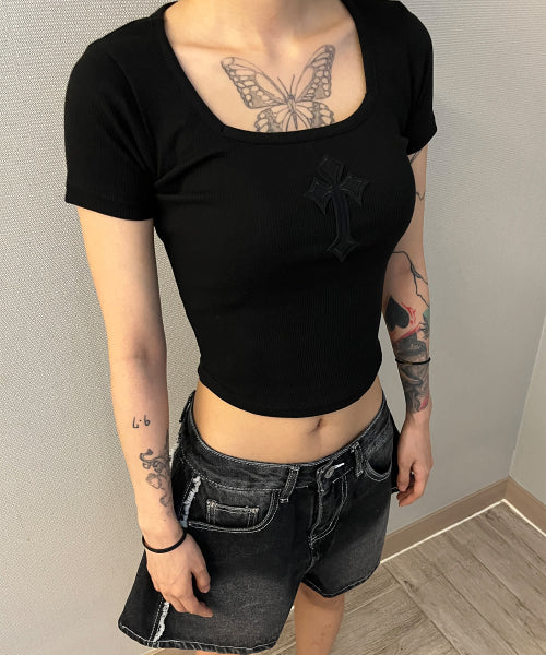 CROSS SQUARE NECK T-SHIRT - 8 COLORS BLACK