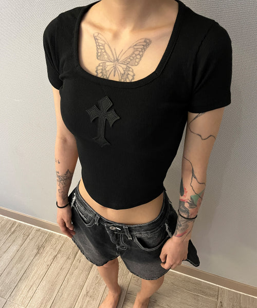 CROSS SQUARE NECK T-SHIRT - 8 COLORS BLACK