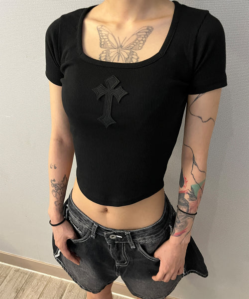 CROSS SQUARE NECK T-SHIRT - 8 COLORS BLACK