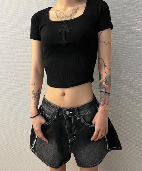 CROSS SQUARE NECK T-SHIRT - 8 COLORS BLACK